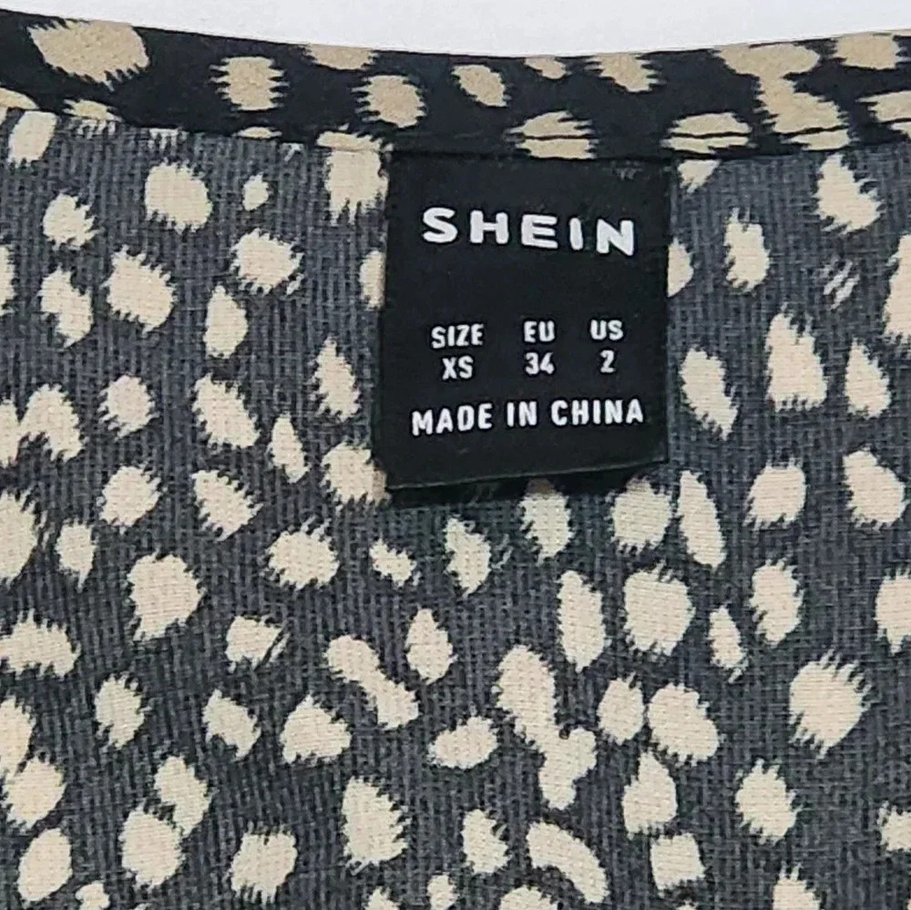 Shein Black Leopard Print Crop Blouse Bell Sleeves, sz XS - Picture 4 of 14